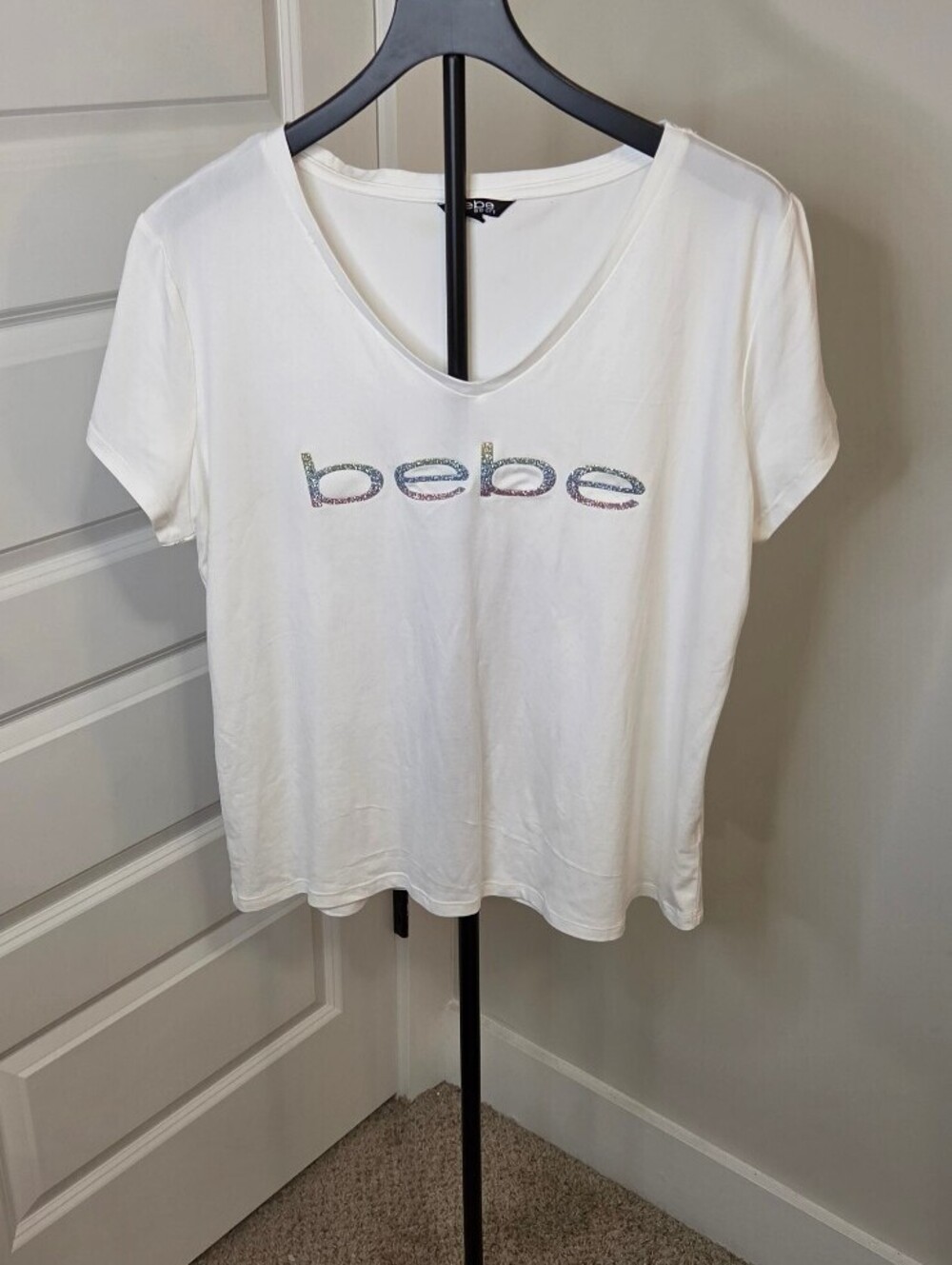 Womens Sport White V-Neck T-Shirt with Logo XL